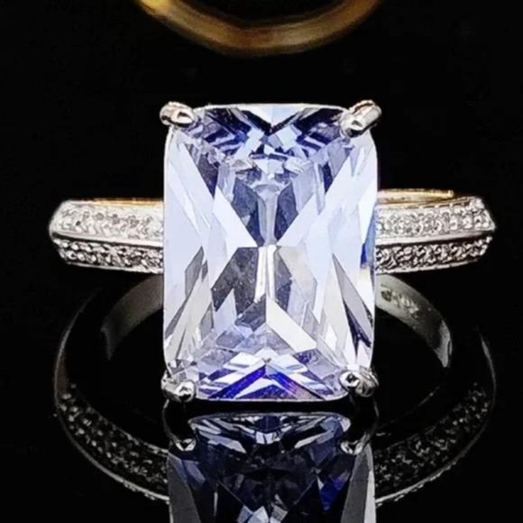 NEW 925 STERLING SILVER LUXURY DIAMOND RING, CUTE RING, SHINY RING. - Picture 2 of 7